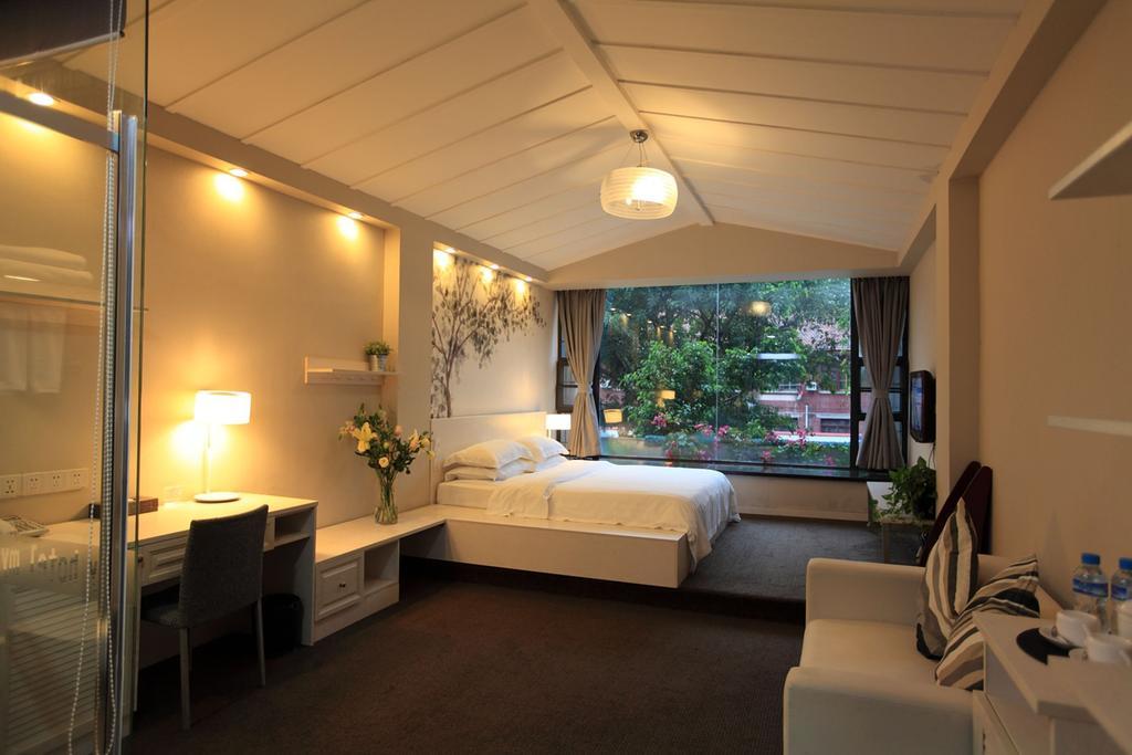 Guangzhou Colorful Days Hotel Экстерьер фото