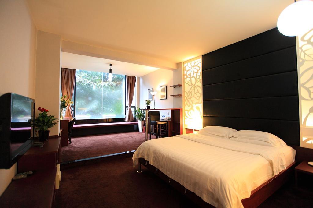 Guangzhou Colorful Days Hotel Экстерьер фото